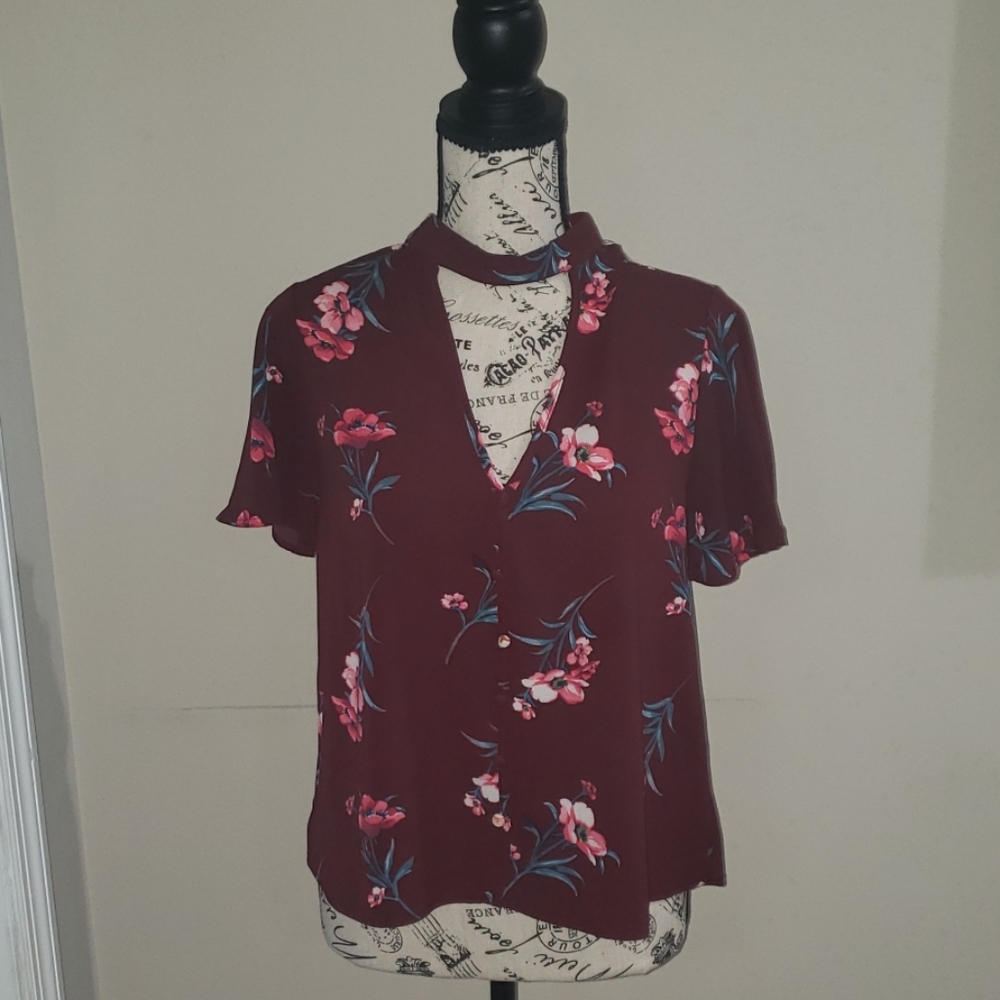 Cute floral flowy blouse